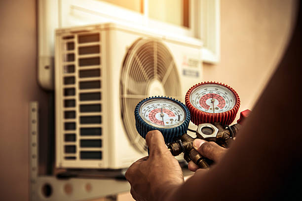 Professional Furnace Repair technician working in Mansfield, TX